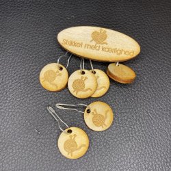 Strikkemarkrer med holder